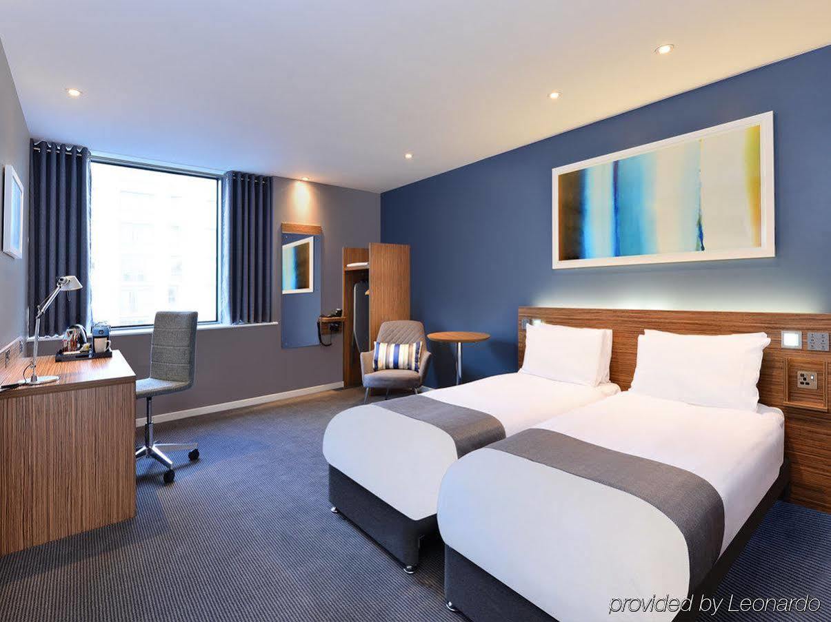 Travelodge Waterloo 3* Londra